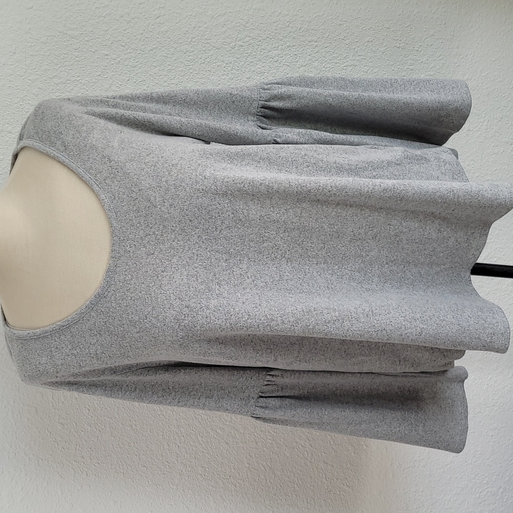 Lightweight sweater/blouse